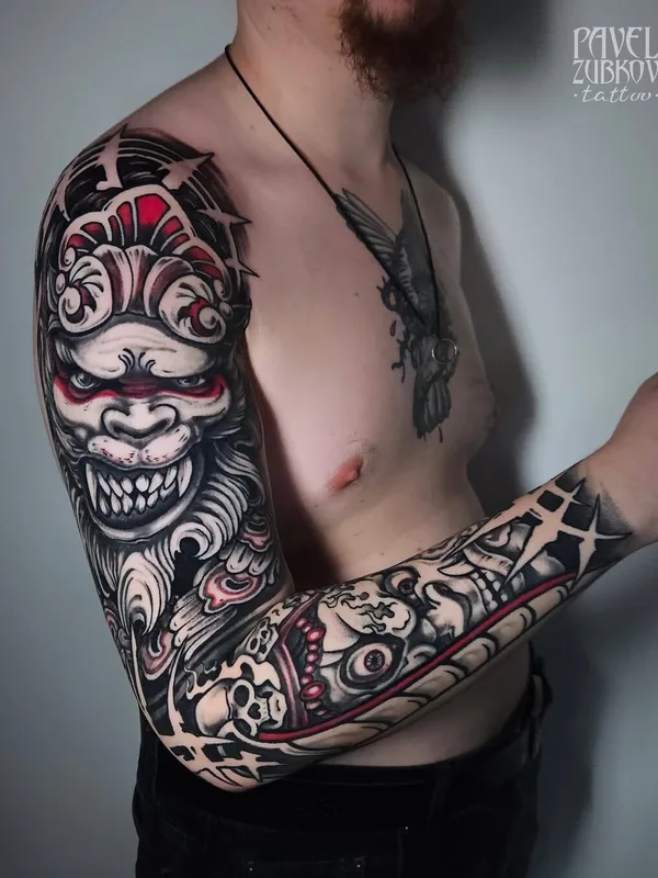 male blackandgrey graphic 타투 부위 sleeve #101652 | 타투이스트 Pavel Zubkov