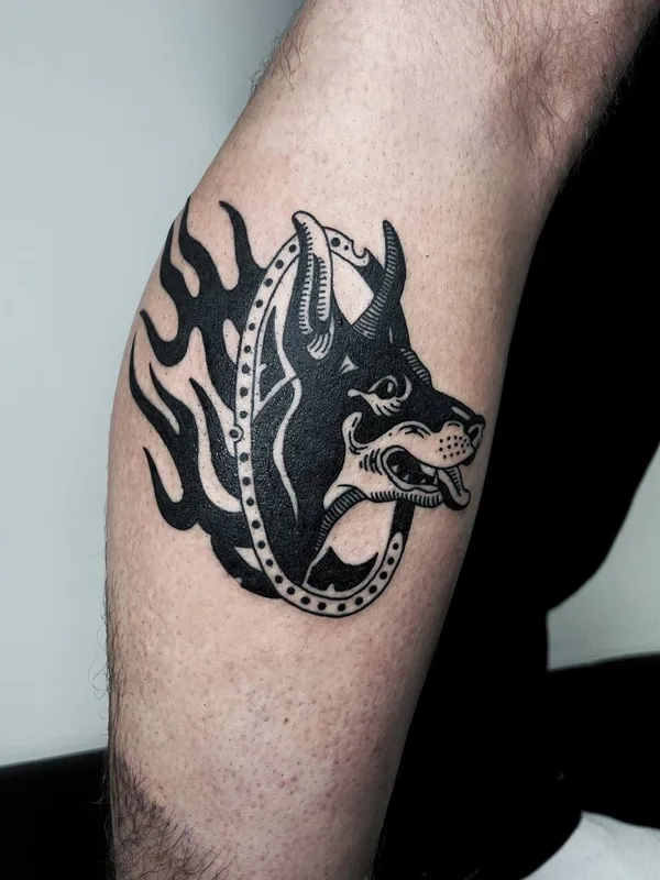black traditional Tatuaggio su calf #99556 | Tatuatore Сева Назаров