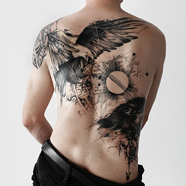 Abstract tattoo by Delphine CENCIG in Radanovići