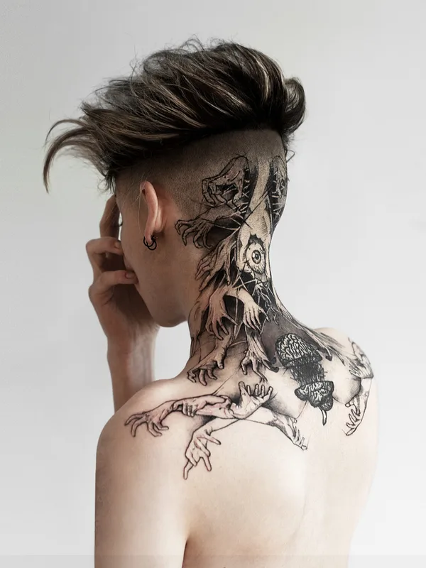 female black and grey illustrative tattoo auf back of neck #96767 | Tätowierer Delphine CENCIG