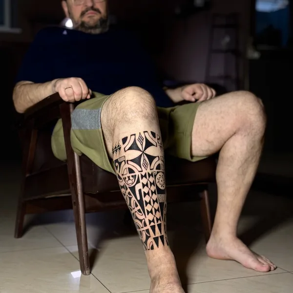 Polynesian tattoo by Максим Пархоменко  in Moscow