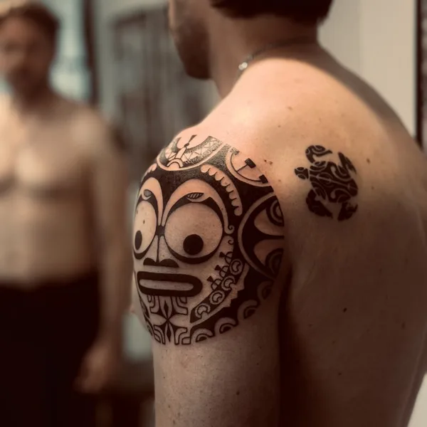 Polynesian tattoo by Максим Пархоменко  in Moscow