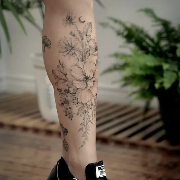 Botanical tattoo by Daria Inkwaves in Montréal