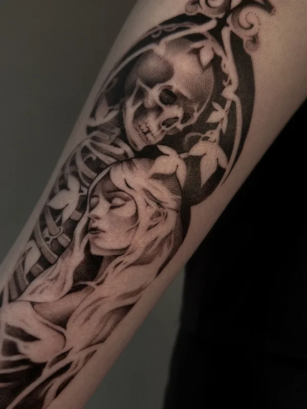 black and grey black and grey Tatuaggio su forearm #96120 | Tatuatore Liza