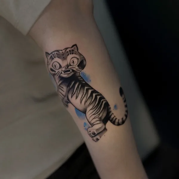 Graphic tattoo by Liza in Berlin