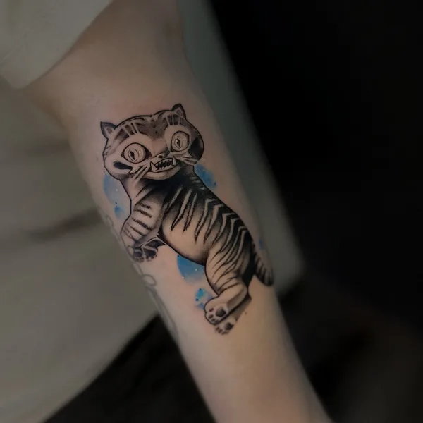 Graphic tattoo by Liza in Berlin