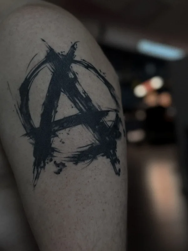 black blackwork Tatuaggio su shoulder #101656 | Tatuatore Liza
