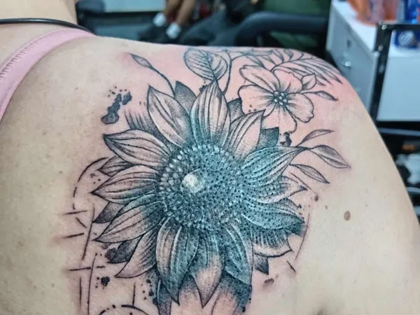 INK LIFE TATTOO STUDIO