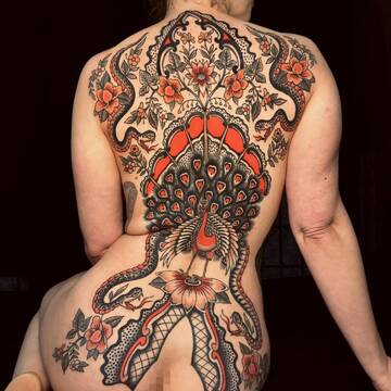 Черно-красная классика от итальянца Giorgio Tartarotti