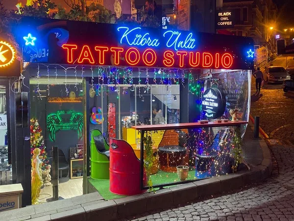 KÜBRA ÜNLÜ TATTOO STUDİO-Beşiktaş Dövmeci