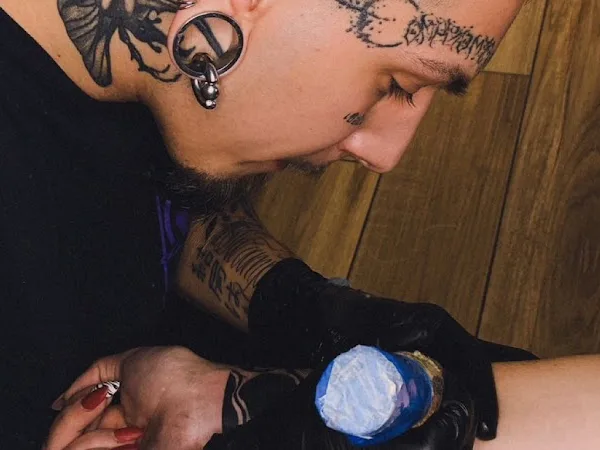 Leon Tatts | Tattoo & Piercing