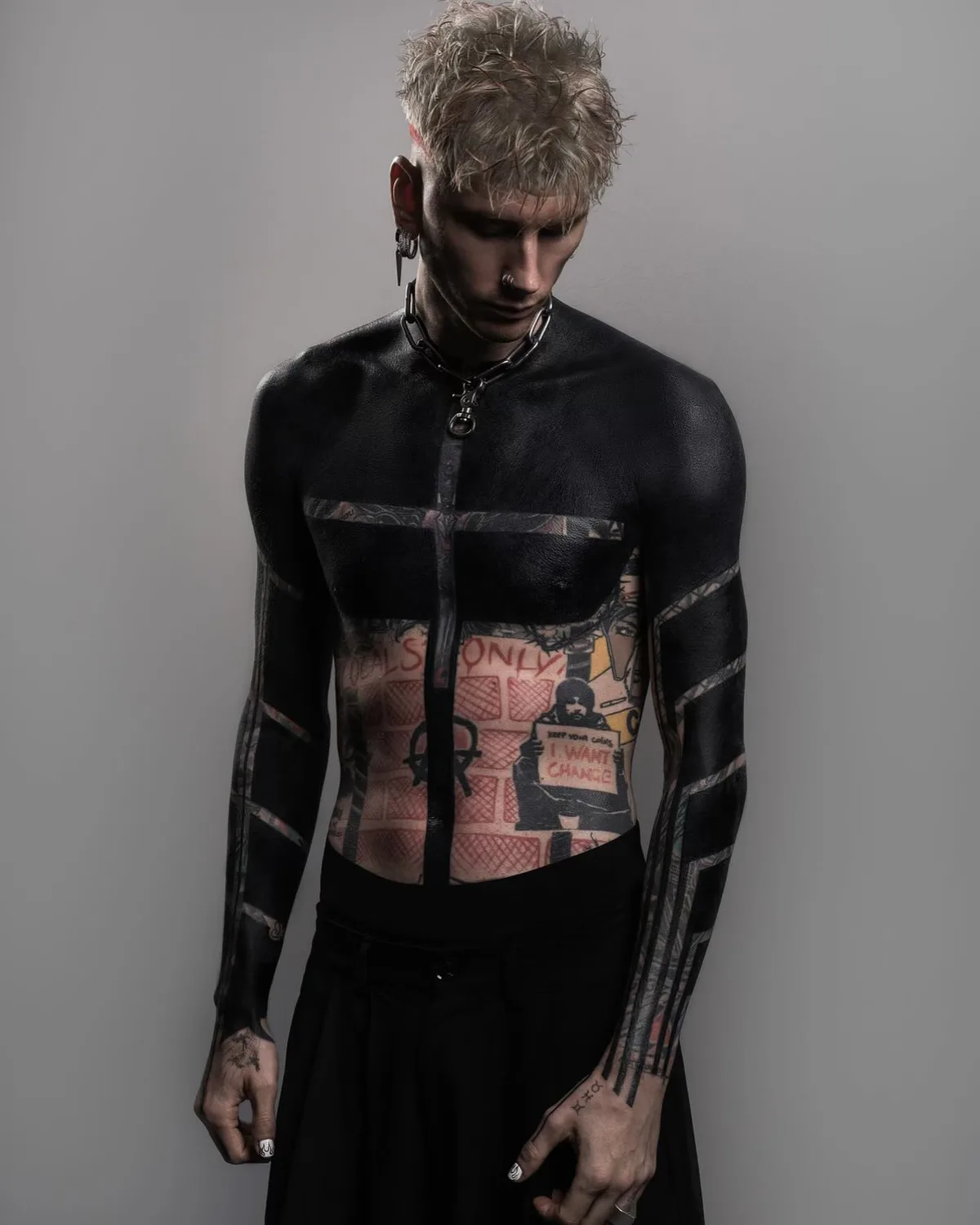 Tattoo Bombshell: Machine Gun Kelly's Surprising Cover Up Shocks Fans - image 2