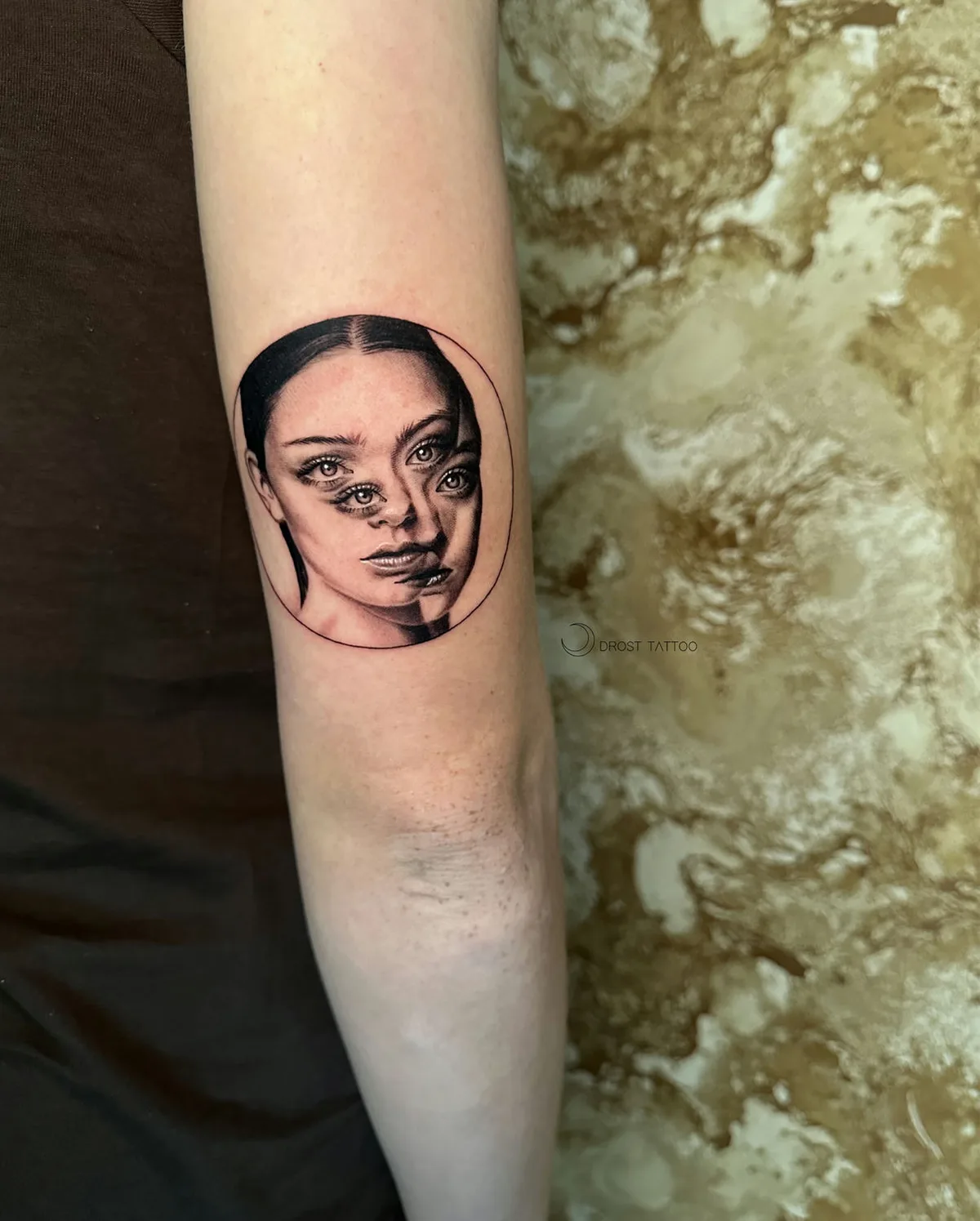 Tattoo artist Marianne Drost