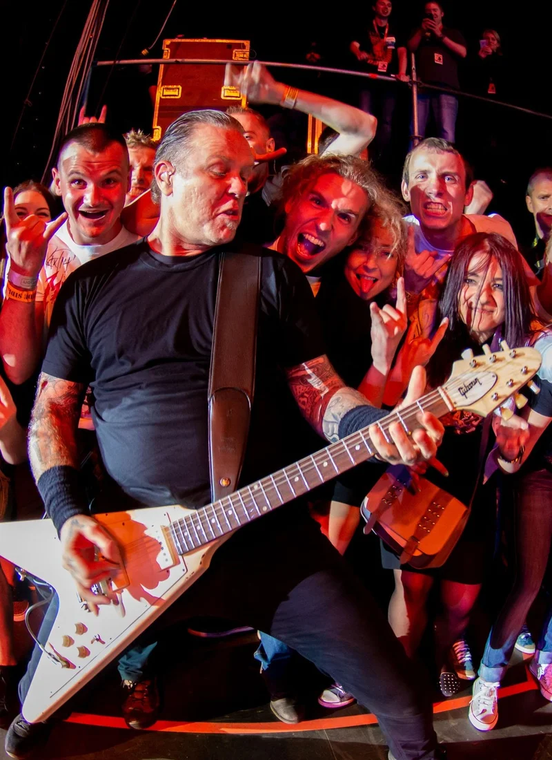 Metallica's Frontman James Hetfield has recently revealed a fresh tattoo, honoring the memory of the late Motorhead frontman, Lemmy Kilmister, by incorporating his ashes into the ink