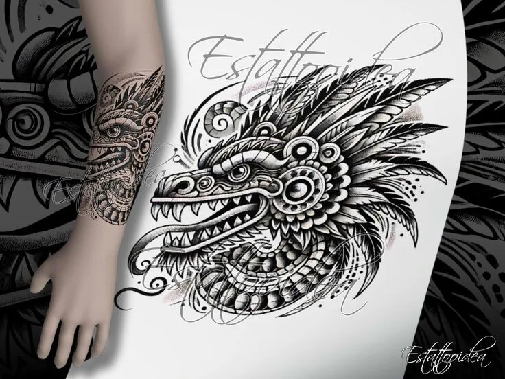 Tatouage m&eacute;soam&eacute;ricain de serpent &agrave; plumes