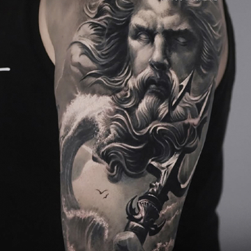 Холодная точность и визуальная сила в татуировках Романа Игнатенко