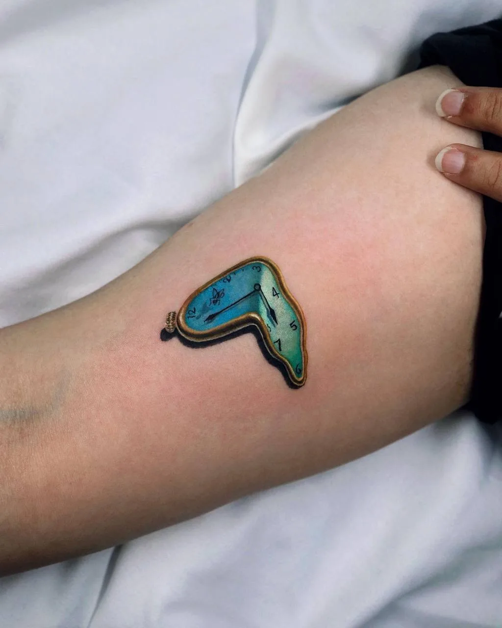 Tattoo artist Moodji