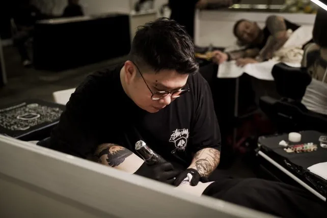 Tattoo artist mrpixel.tattooer