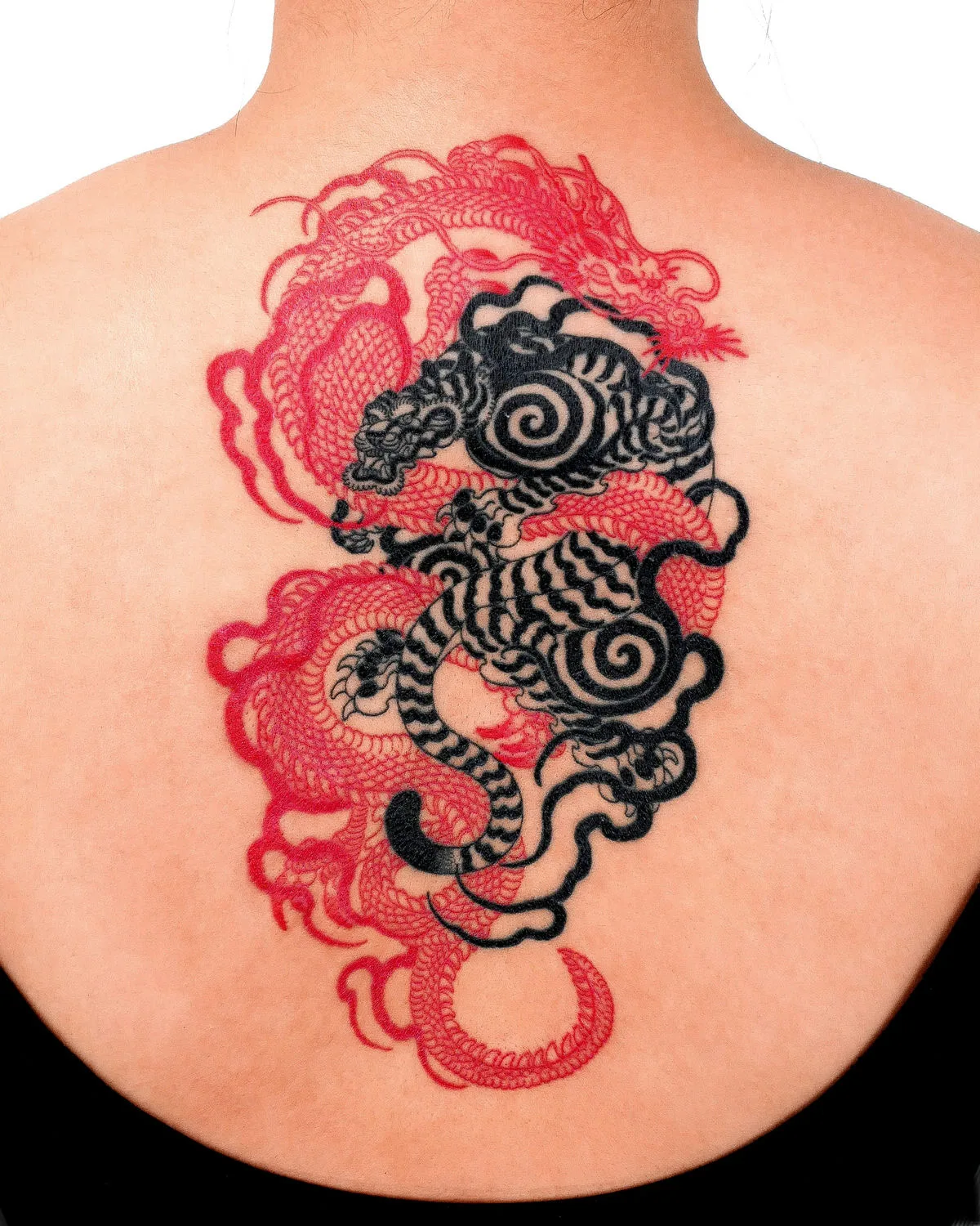 Tattoo artist Jeonghun Seo aka @Nobodytattoo