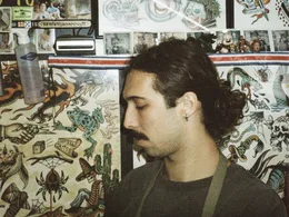 Mitch Oscar: Ogni buon tatuaggio tradizionale ha un po' di «Fanculo» dentro di sé
