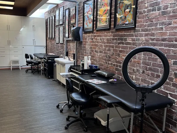 OUTSIDER TATTOO COLLECTIVE
