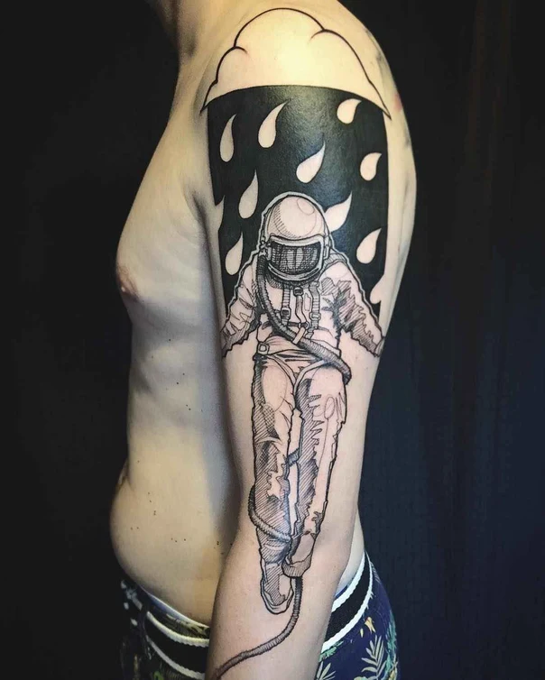 Blackwork Astronaut, Cloud tattoo on Upper Arm