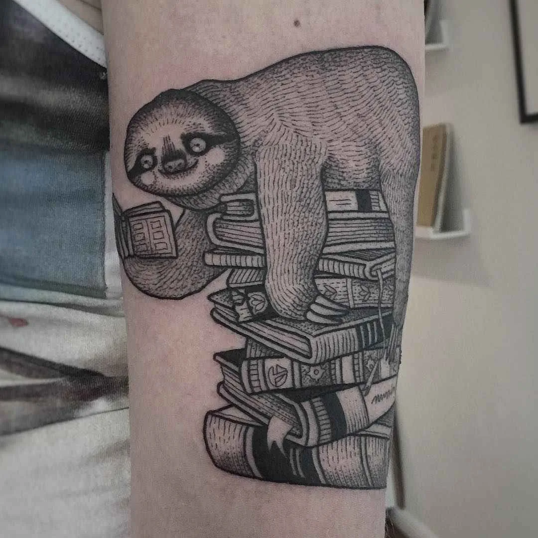 Artista de tatuagem Susanne Suflanda Konig tatuagem ilustrativa gráfica de animais preto e cinza | Alemanha, Reino Unido