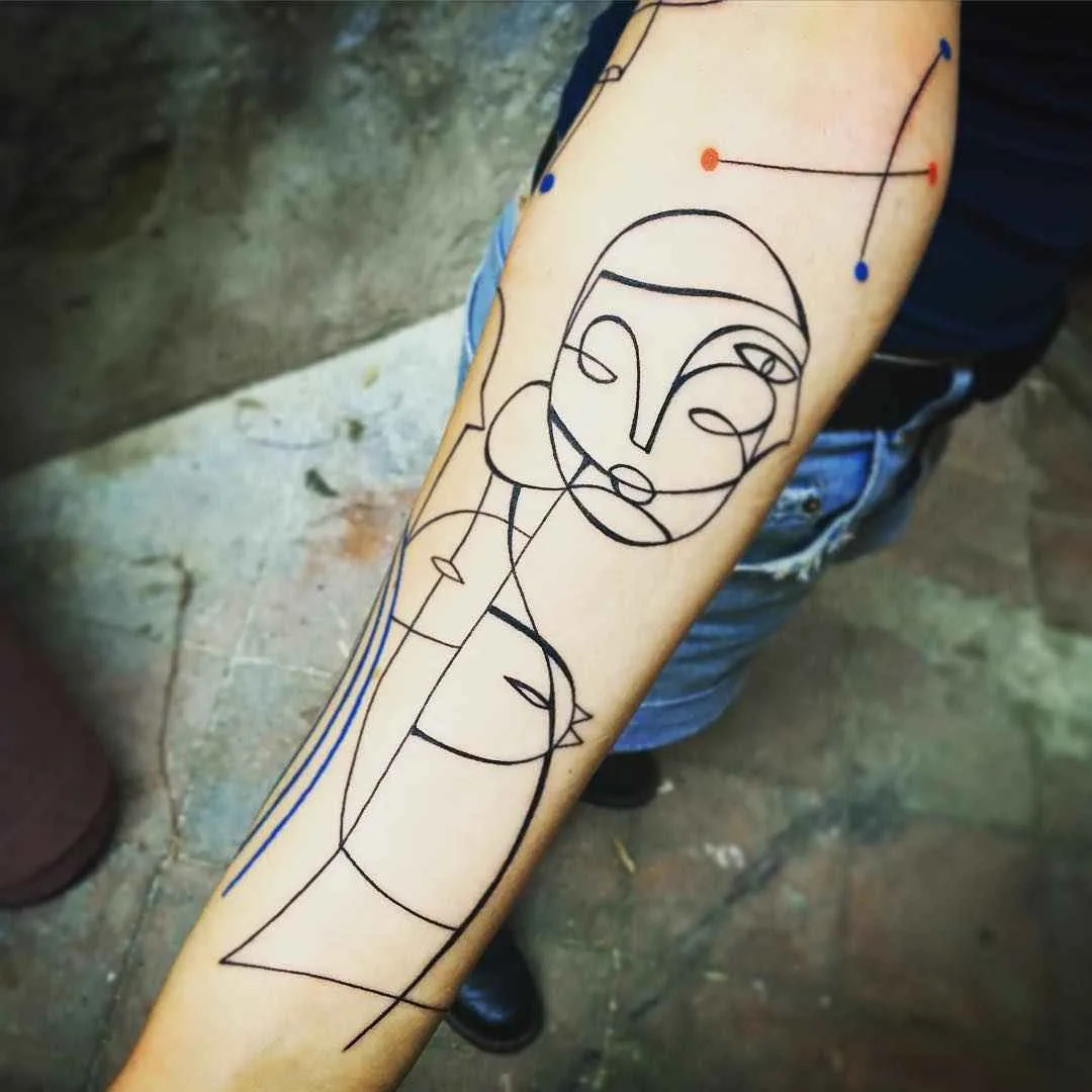 刺青艺术家利奥内尔·法伊创作概念性彩色极简刺青 | 巴黎，法国