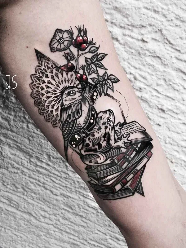 black and grey blackwork 纹身 在 forearm #16347 | 纹身师 Jessica Svartvit