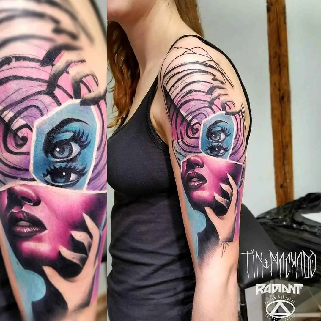 Artista del tatuaggio Tin Machado color authors tatuaggio surreale con elementi di ritratto realistico | Buenos Aires, Argentina