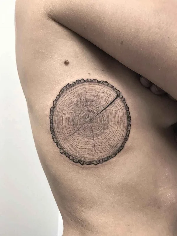 black and grey linework Tatuagem em side #15576 | Tatuador Michele Volpi