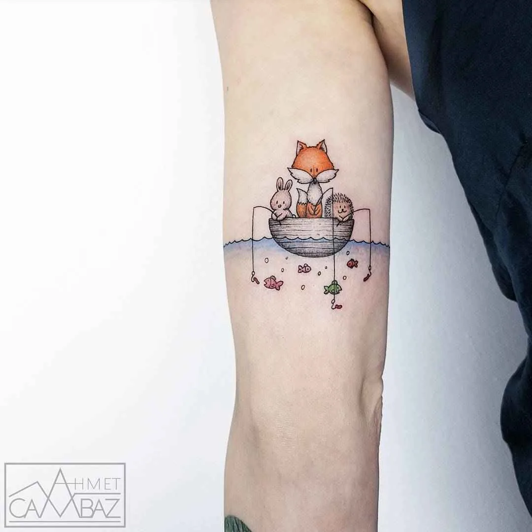 Tatuaggio artista Ahmet Cambaz luce autori minialistici tatuaggio | Istanbul, Turchia