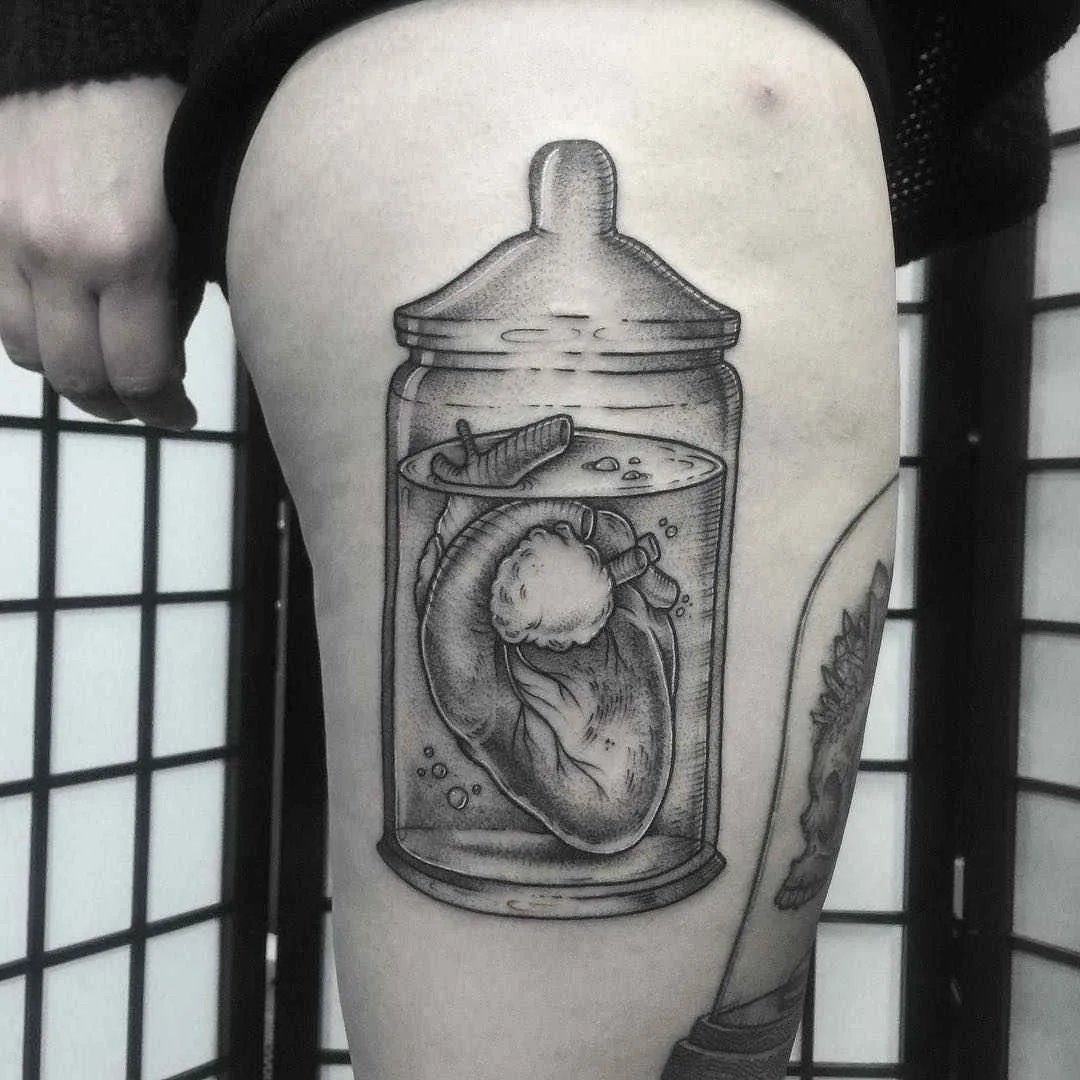 Tatuador Lozzy Bones tatuagem preta Histórias medievais e Tarot Cards | UK