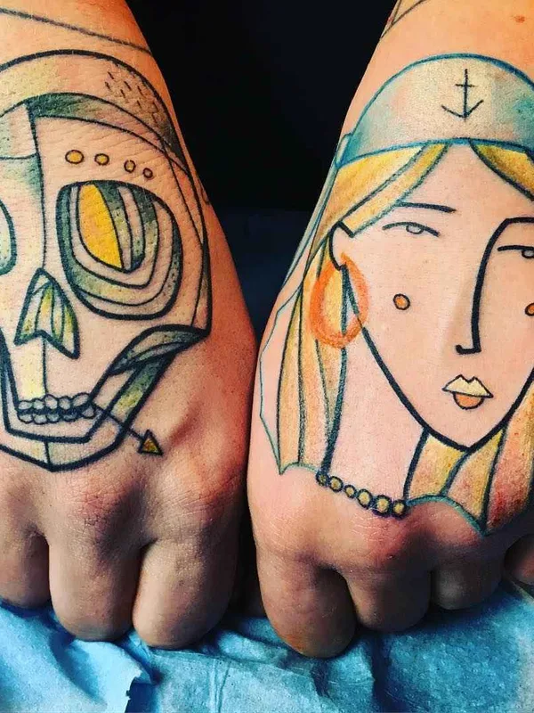 color illustrative tattoo auf back of hand #15753 | Tätowierer Lionel Fahy