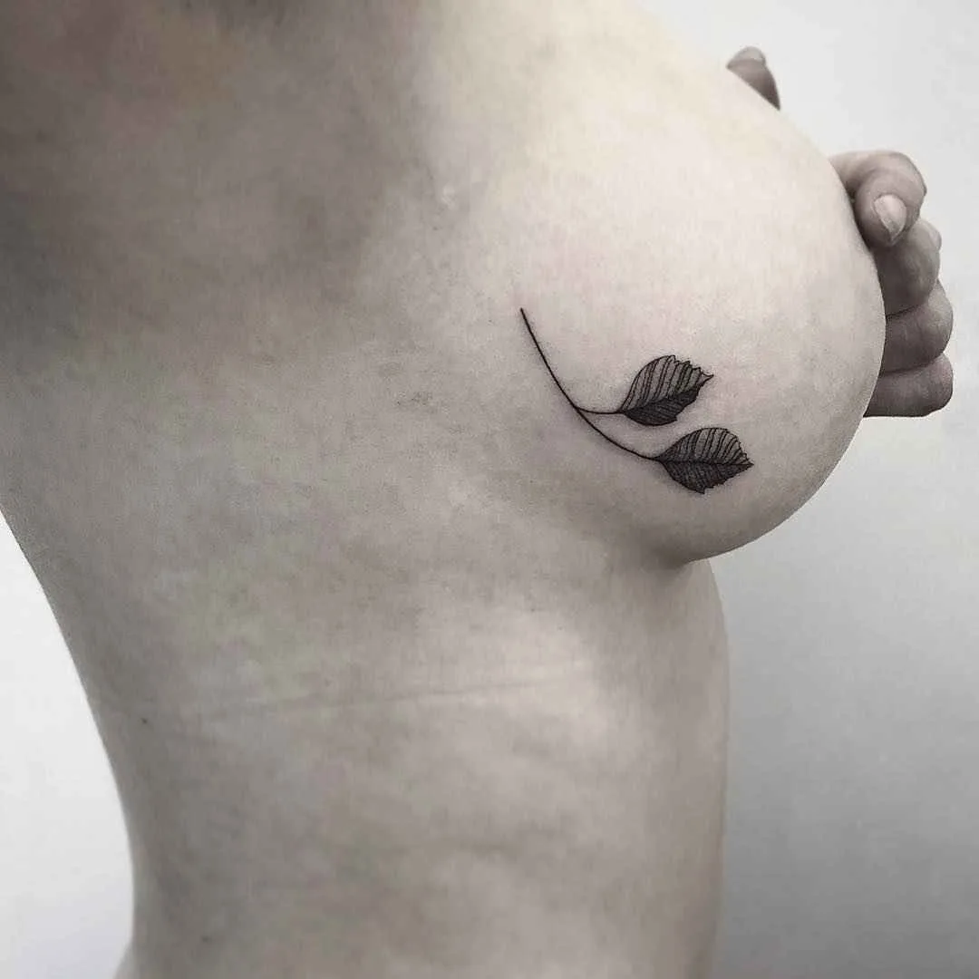 Tatuador Iosep cria tatuagem preta minimalista, gráfica, linhas | Hamburgo, Alemanha