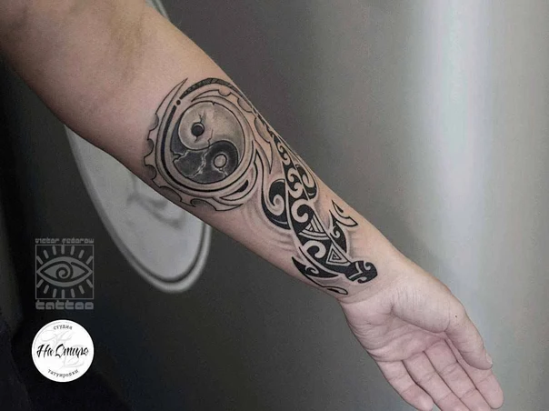 Трайбл / Племенная Yin yang, Geometric tattoo на Предплечье
