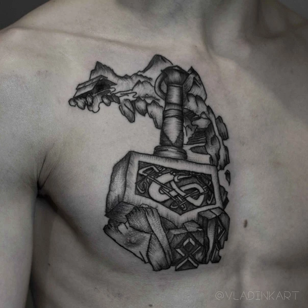 Блэкворк Hammer, Mountain tattoo на Грудь