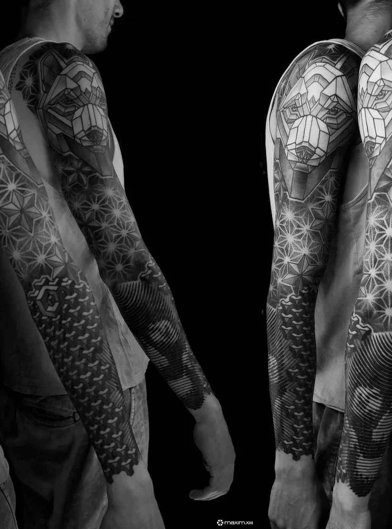 Tatuagem ornamental por Maxim Zhuravlev