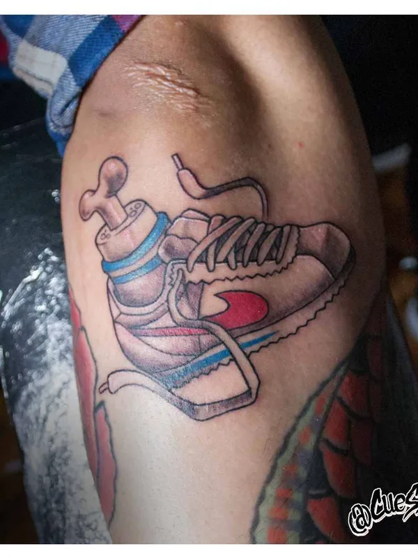 color illustrative tattoo auf upper arm #15988 | Tätowierer Luis CuesNow Rangel