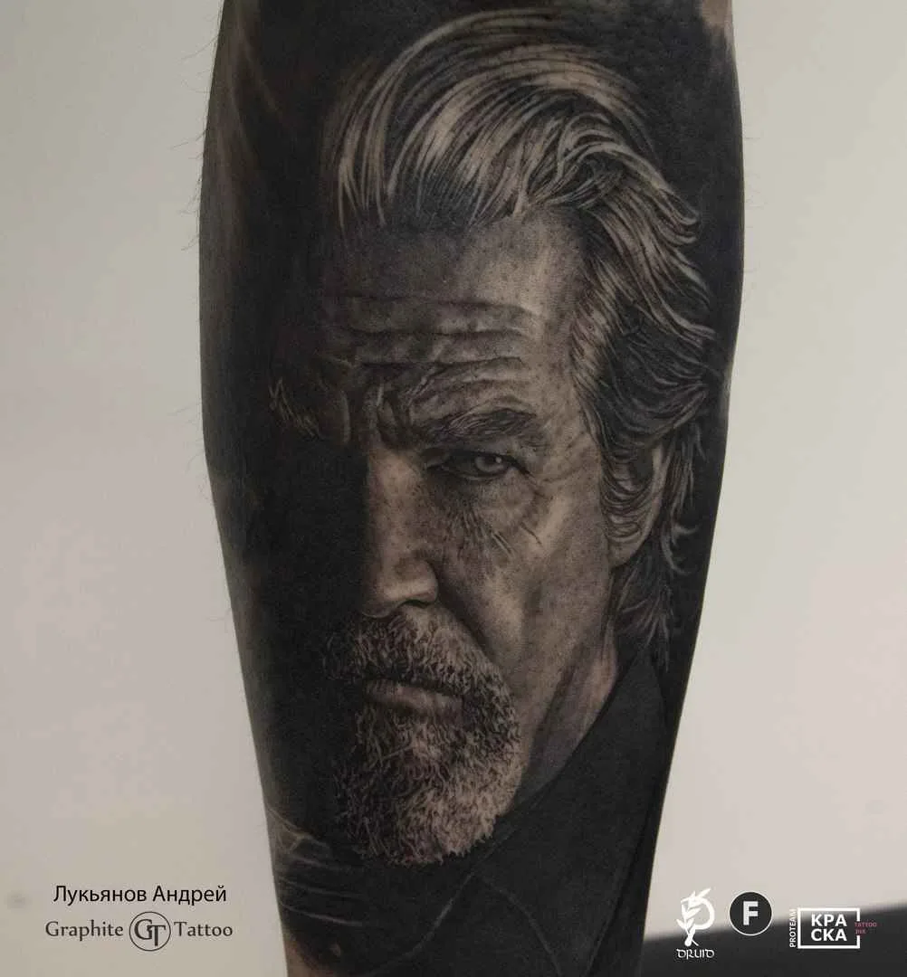 Tatuagem artista Andrey Lukyanov cria tatuagem blackandgrey realista | Rússia