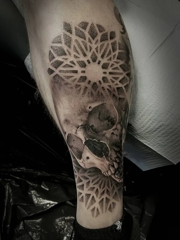 black and grey black and grey Tatuagem em calf #27365 | Tatuador Chris Adamek