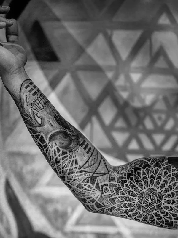 black and grey blackwork татуировка на full sleeve #27443 | Тату мастер Dillon Forte