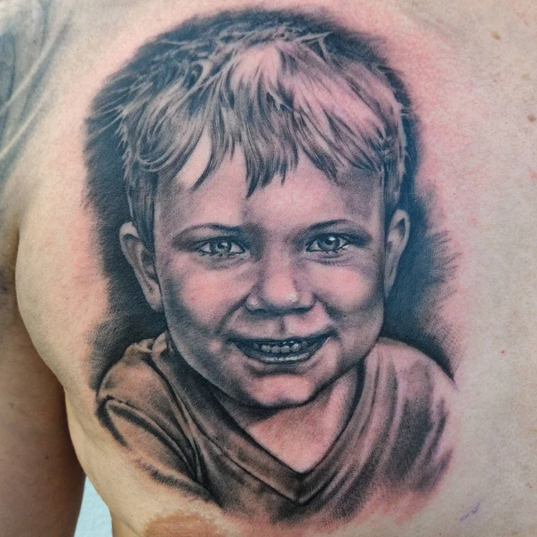 Реализм Portrait, Child tattoo на Грудь
