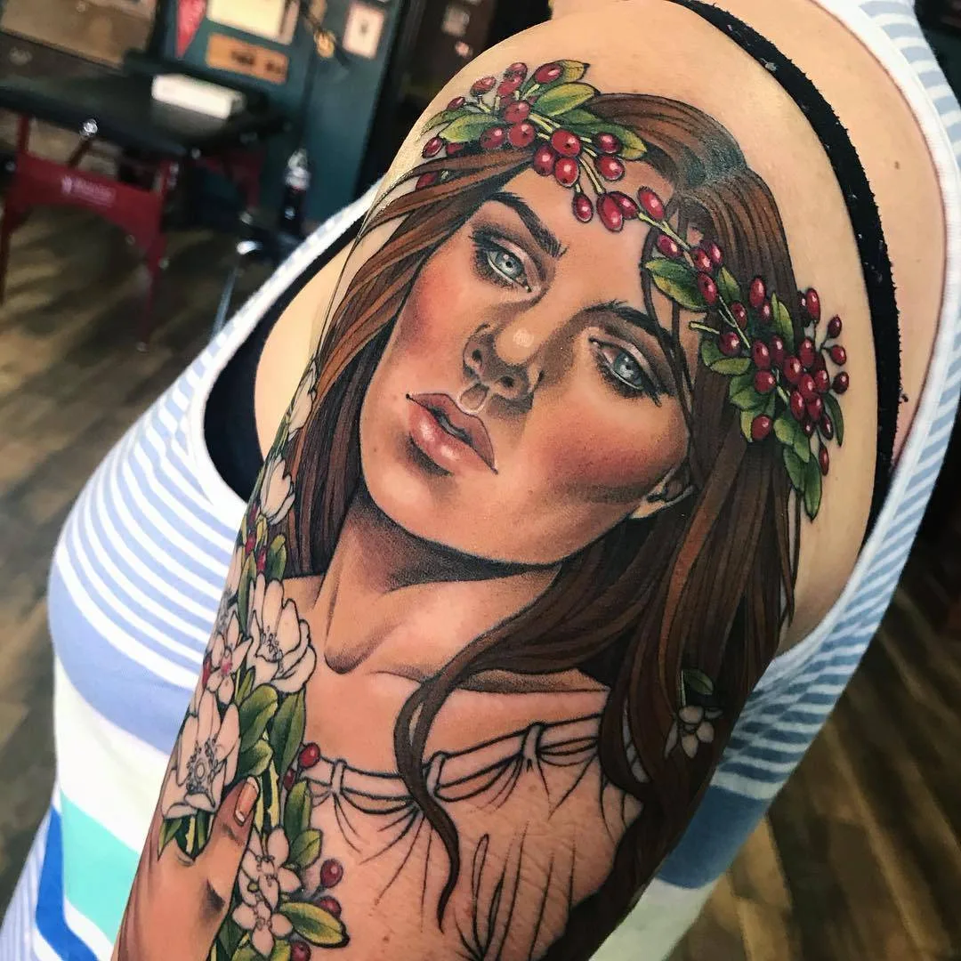 Artista de tatuagem Samantha Smith, cria tatuagem de cor neo tradicional, design individual | Calgary, Canadá