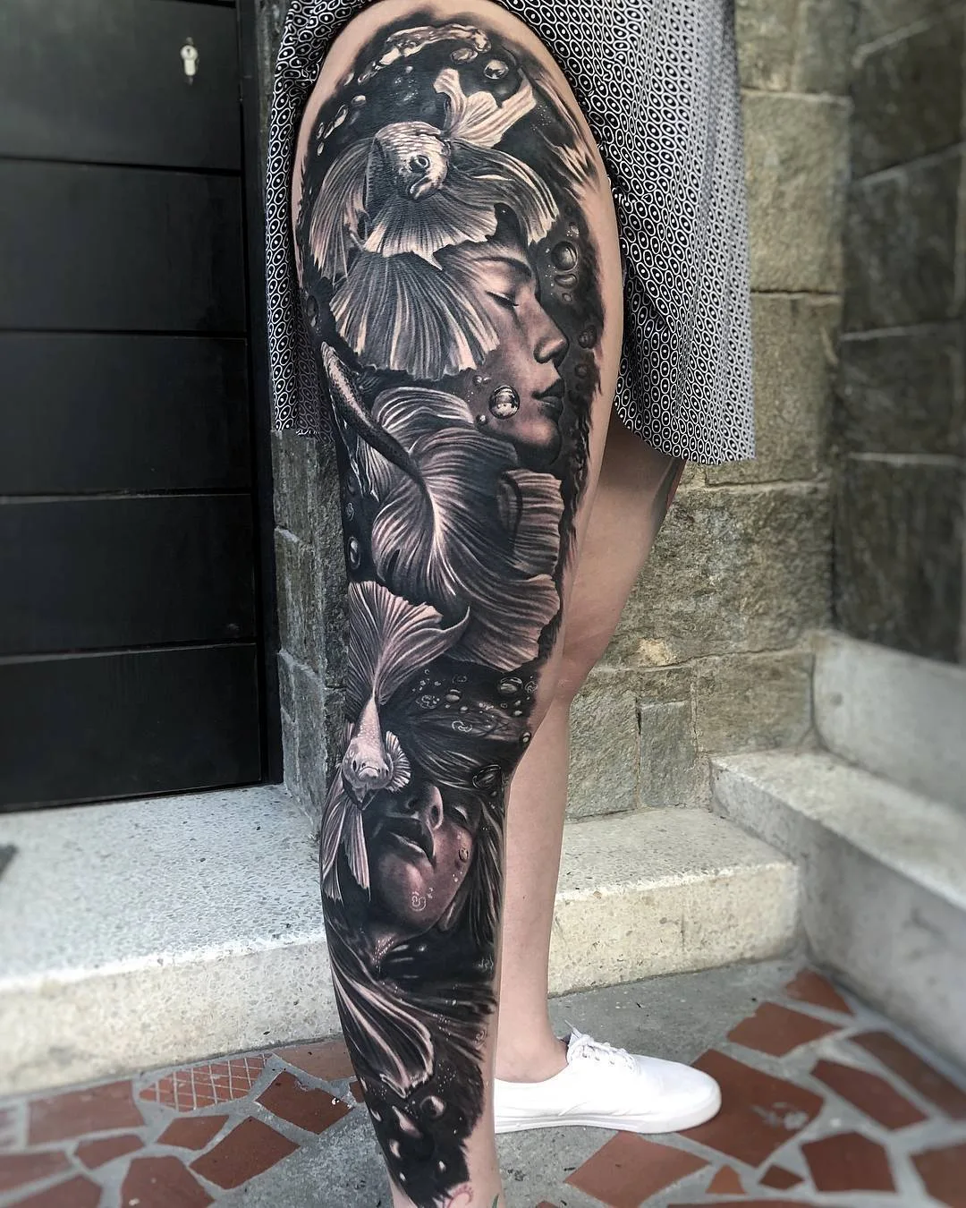 Tatuagem artista Roberto Carlos Sanchez Mesa, estilo colorido e preto e cinza autor estilo retrato tatuagem realista, surrealismo | Cuba