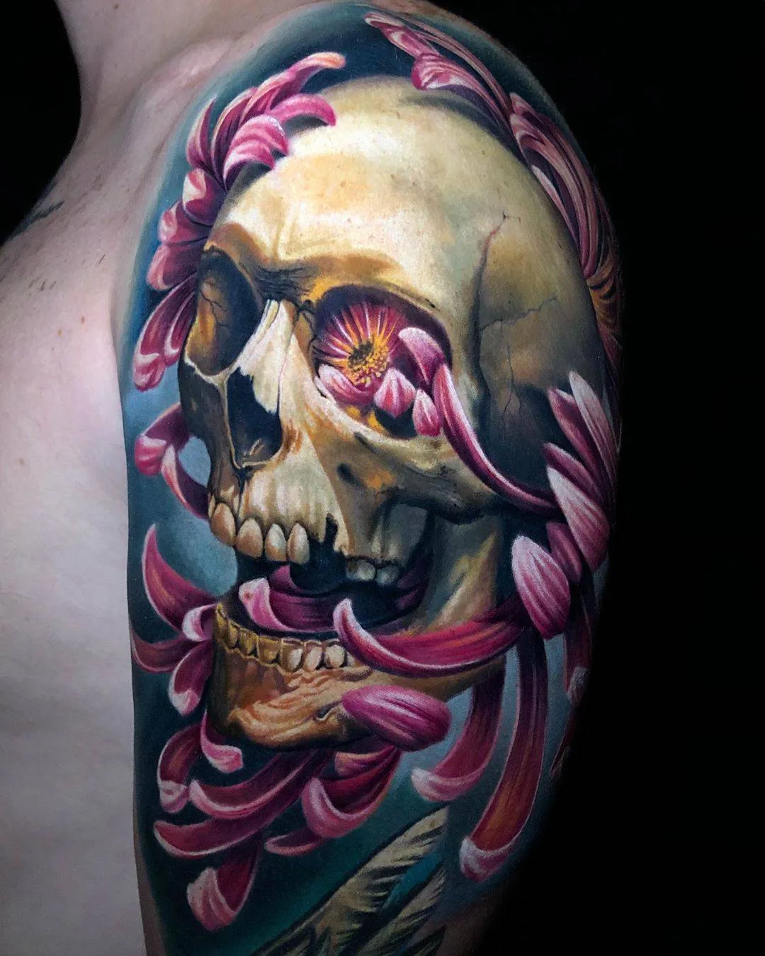 Tattoo artist Roberto Carlos Sanchez Mesa, color and black&grey authros style portrait realistic tattoo, surrealism | Cuba