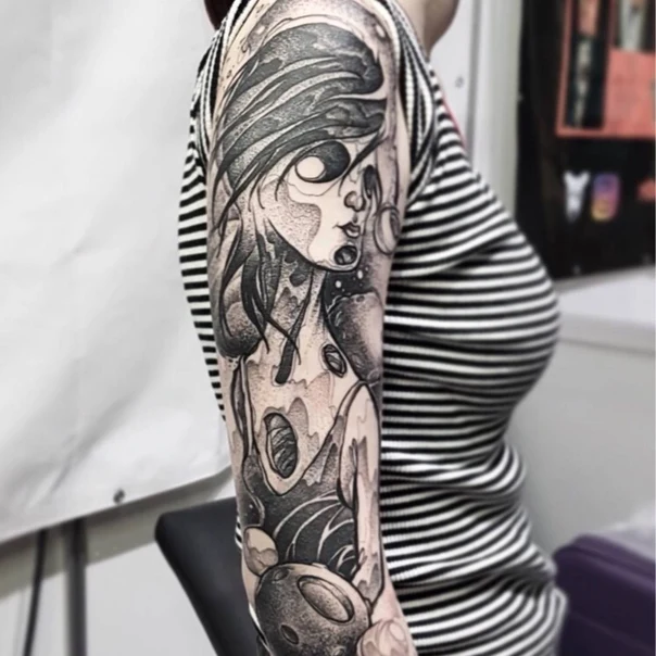 Блэкворк Portrait, Abstract tattoo на Полный рукав