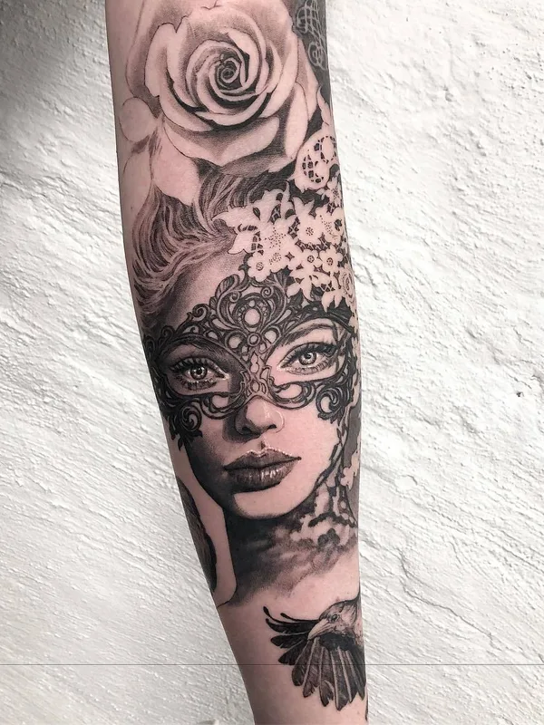 female black and grey realism 纹身 在 forearm #34338 | 纹身师 Ellen Westholm
