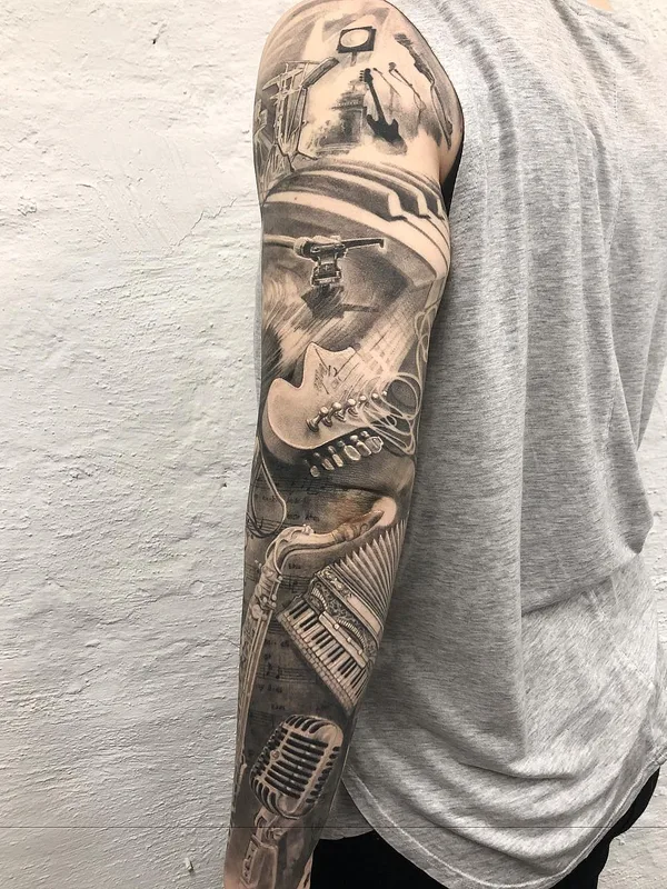 black and grey realism 纹身 在 full sleeve #34340 | 纹身师 Ellen Westholm
