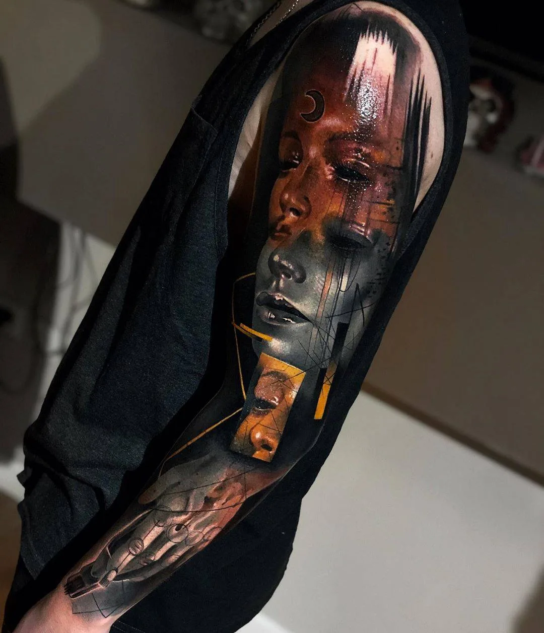 Tattoo artist Walter Montero, color surrealistic tattoo realism | Paderborn, Germany